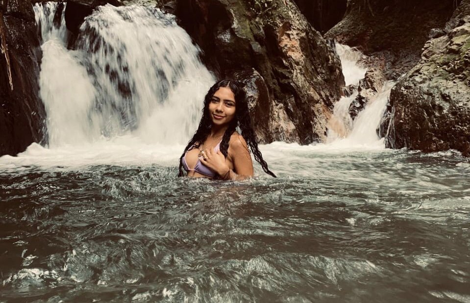 brunette_gaby_