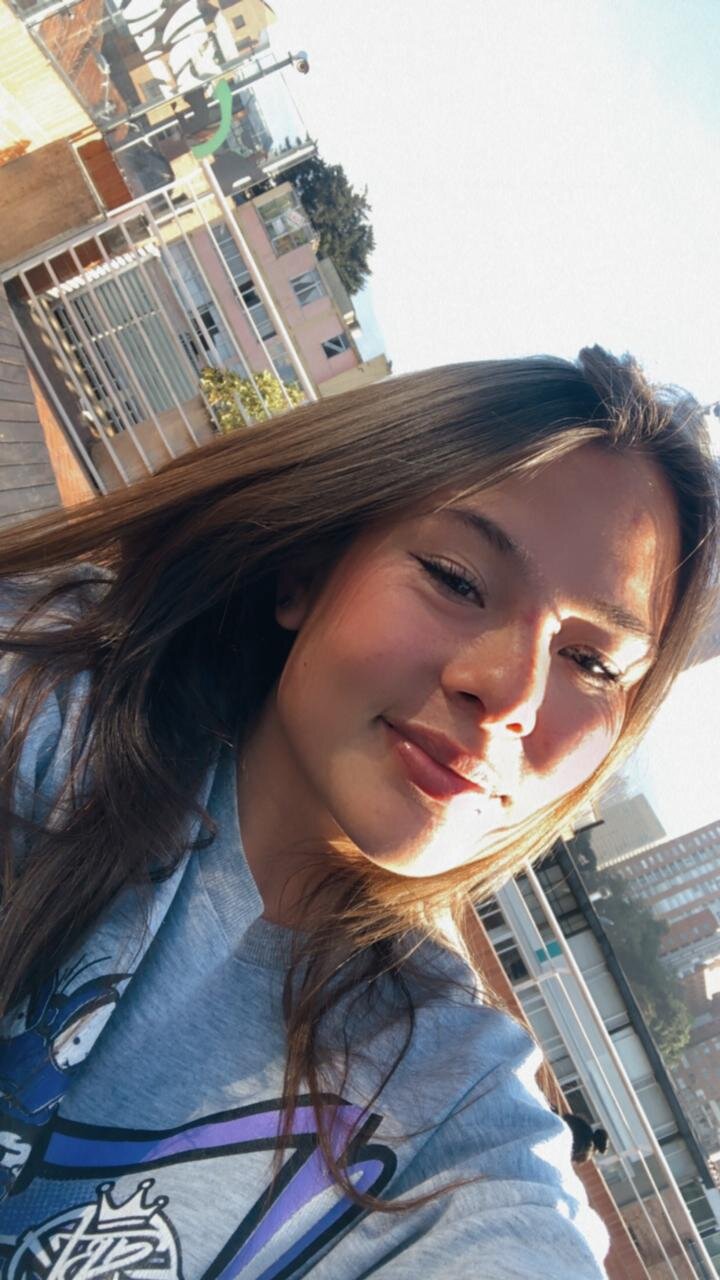 Olivia_v_