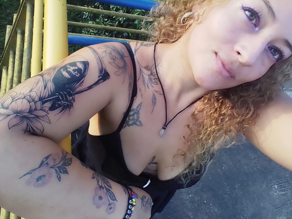 Ashley_gold07 离线XXX聊天