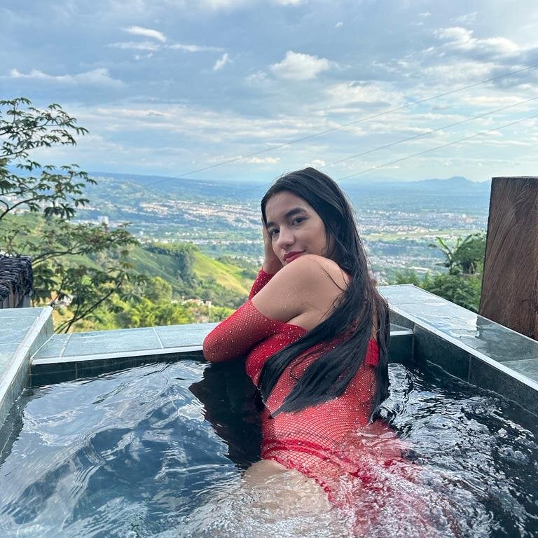 Ashley1_sc profile