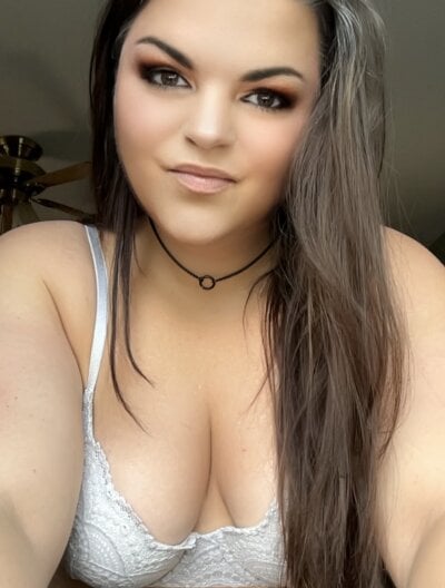 PlayWithBrittany on StripChat