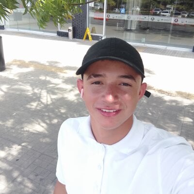 jr_nino from stripchat