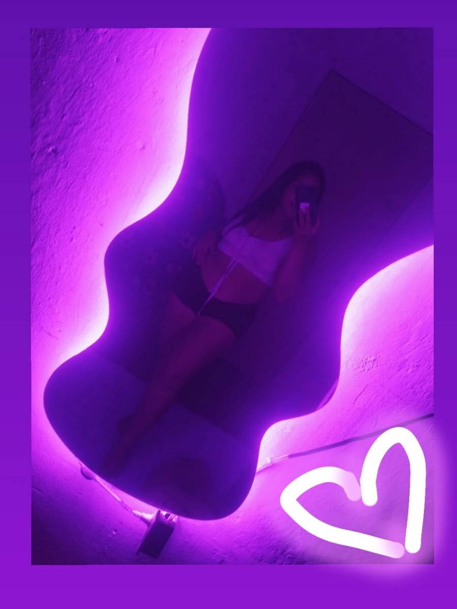 free6cams.com dirty-fat-horny livesex profile in i-prefer-to-keep-it-a-secret cams