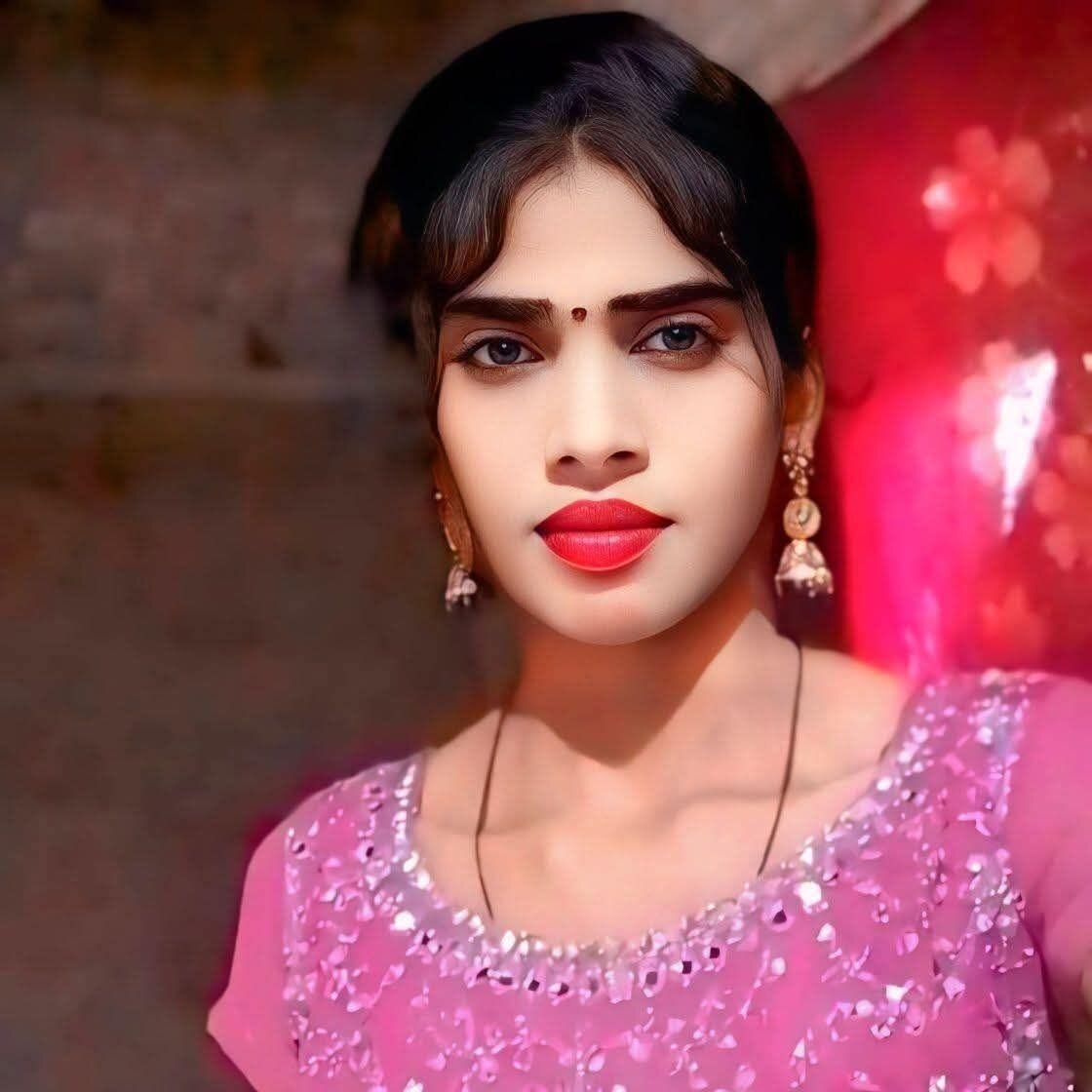 Anupriyahot00143