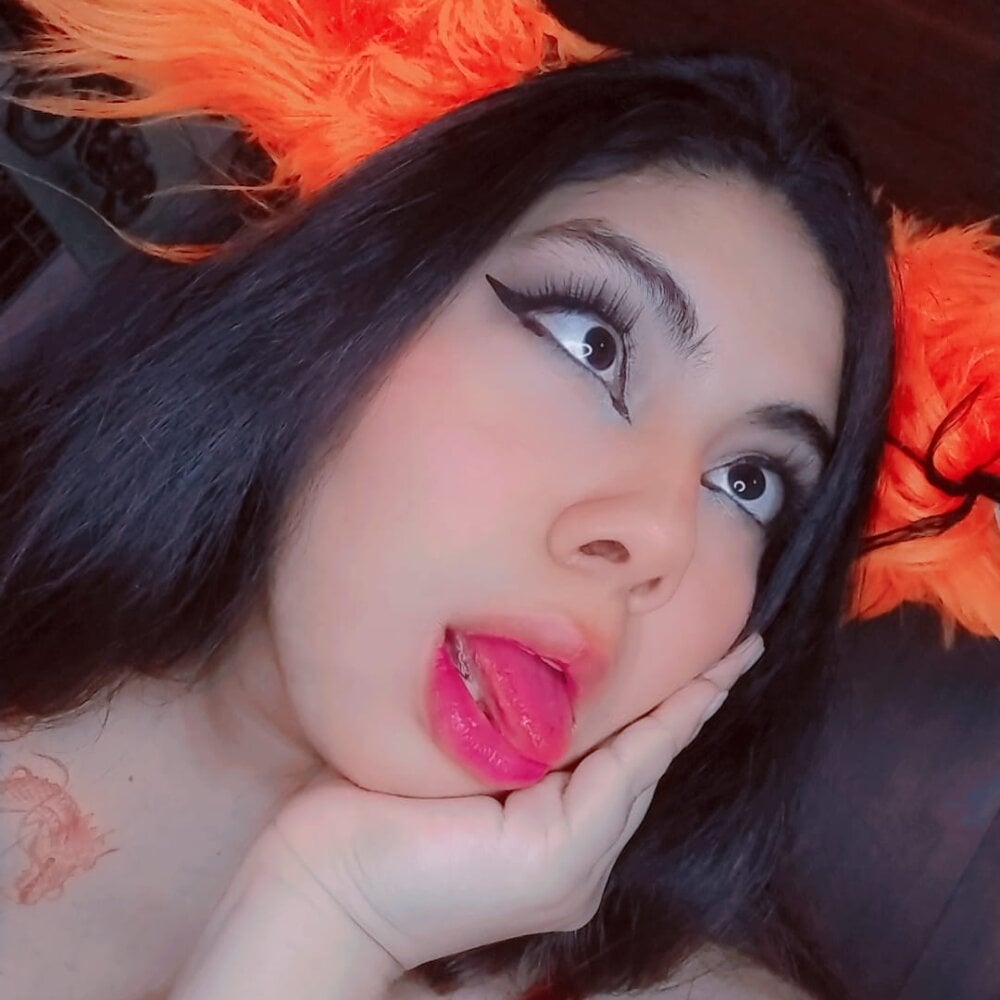 sexlivecamsites.com its-shiro livesex profile in your-bad-thoughts-do-them-with-me cams