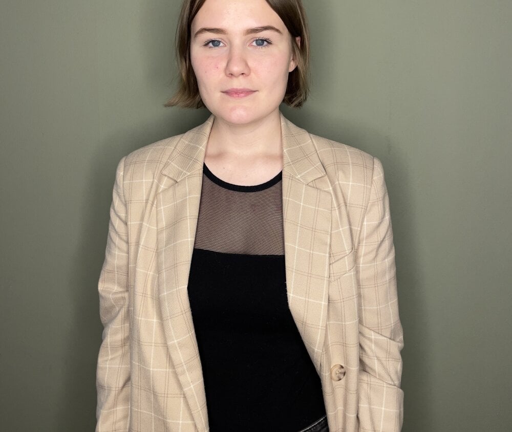 sexlivecamsites.com louramarsico livesex profile in blond-hair cams