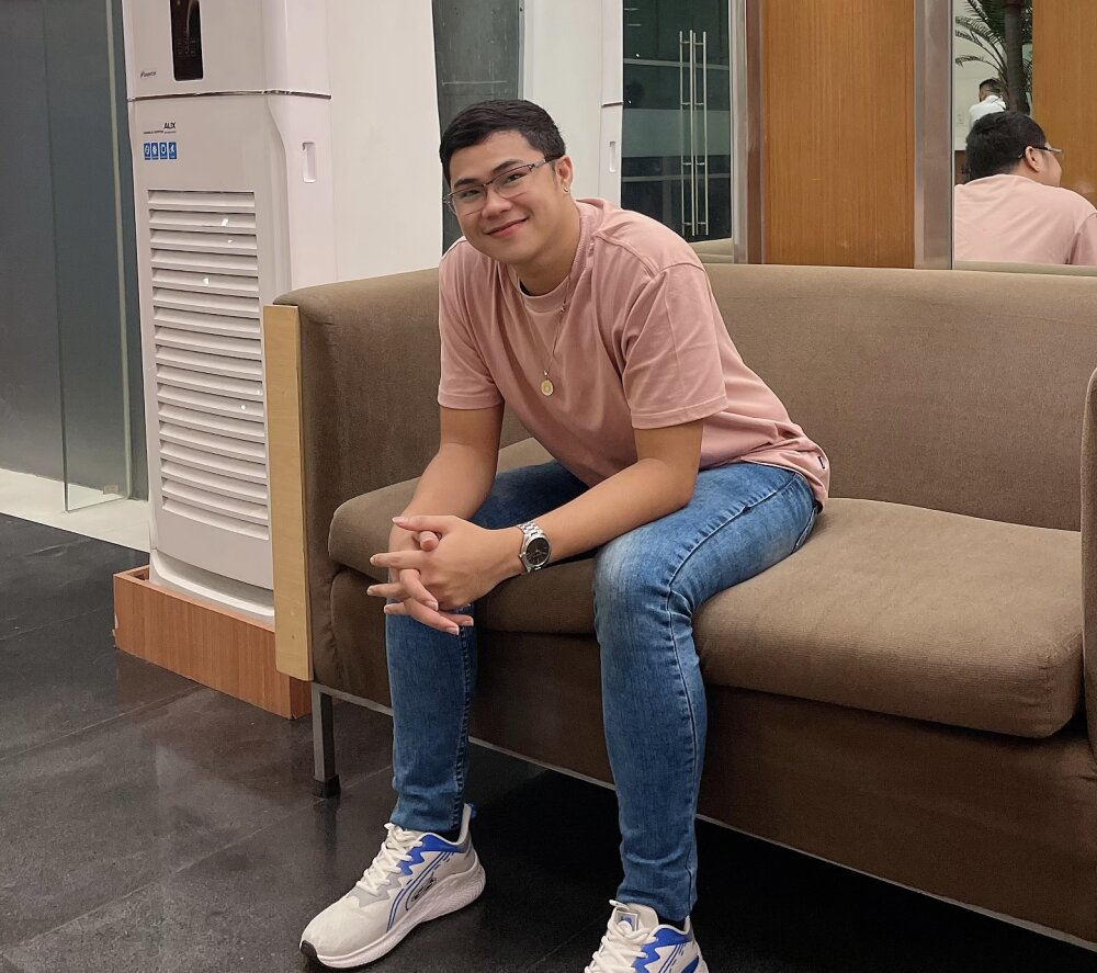 Sweet_asian98's Offline Chat Room