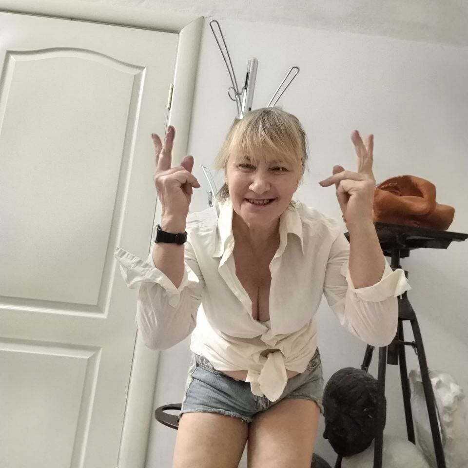 Sweet_Sof1's Offline XXX Chat