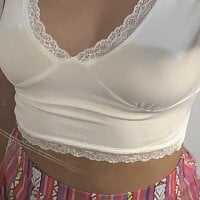 eucamila's Offline Chat Room