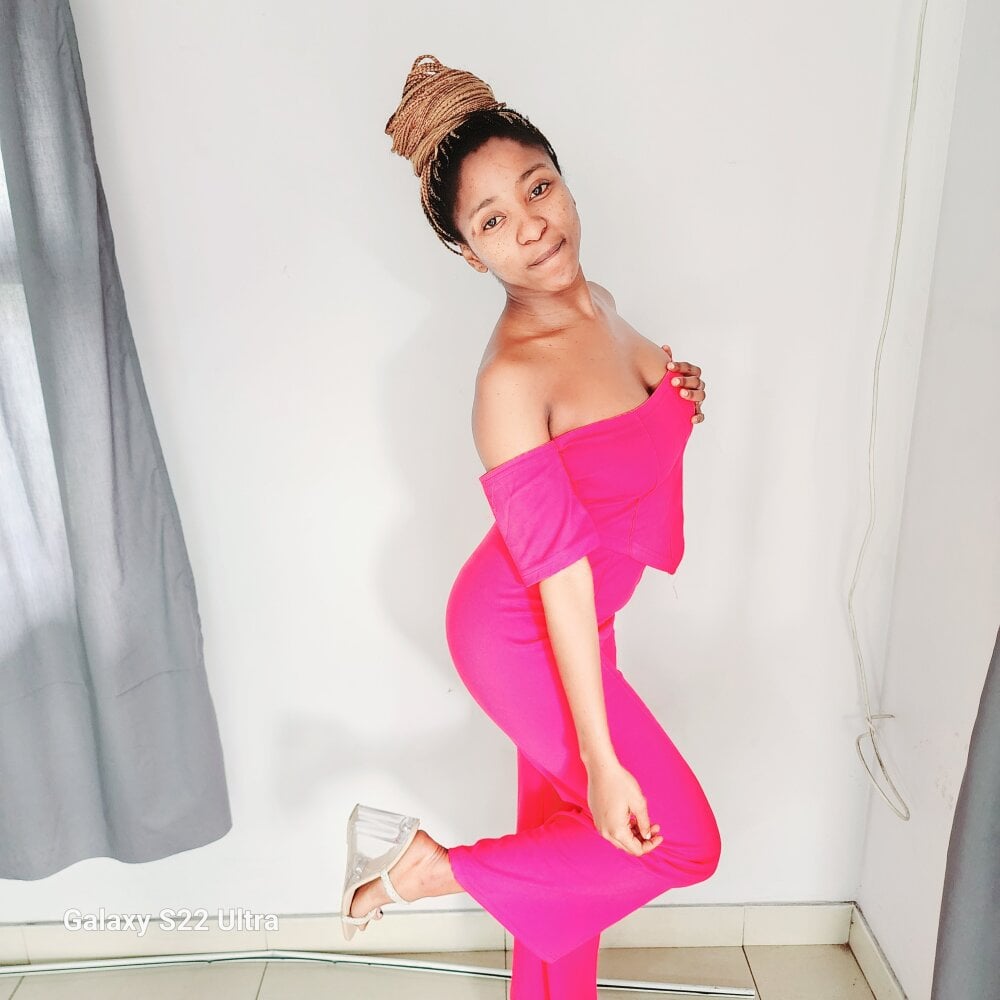 Ladypeacee69 profile