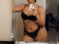caramelhazel86's Offline XXX Chat