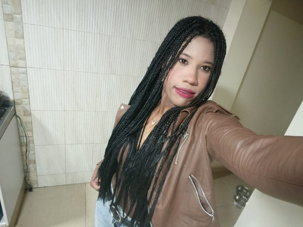 sexcam3d.net _blonde_sexy livesex profile in black cams