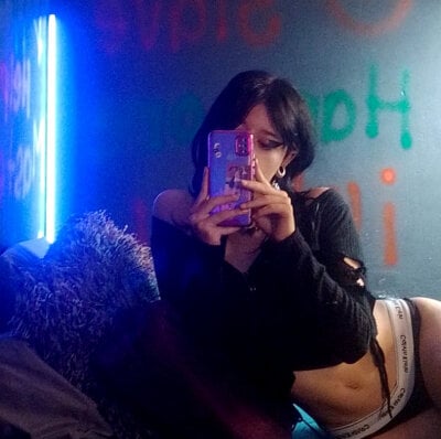 Z4firoo Female Cheapestprivatesteens Live Webcam Porn