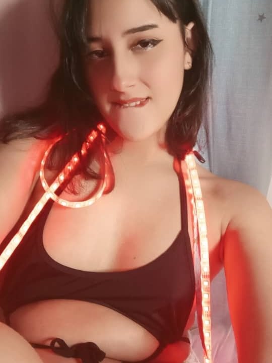 Alejandra_Raviole profile