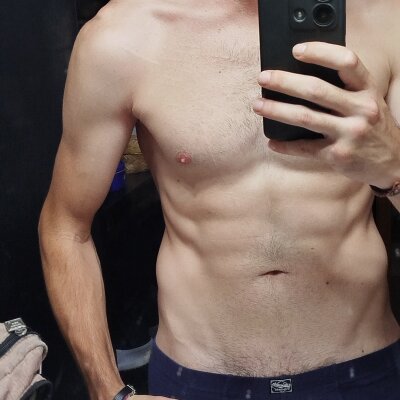 Ruben19cm Live Cam on StripChat