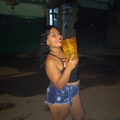 Belezainfinita Female Bigassmixed Live Webcam Striptease
