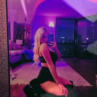 kinkerbellfairy's Offline Chat Room
