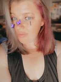 Lilithdarkfirewolf's Offline Chat Room