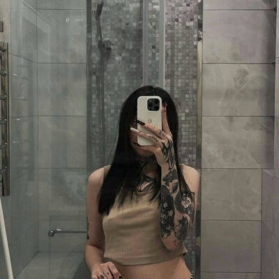 Tatisofa Female Twerkwhite Adult Live Webcam
