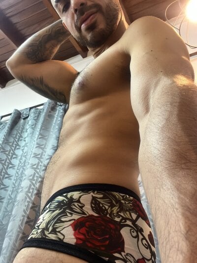 giovajx from stripchat