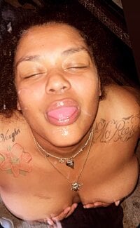 OnlyOneMeeks Webcam Model Profile