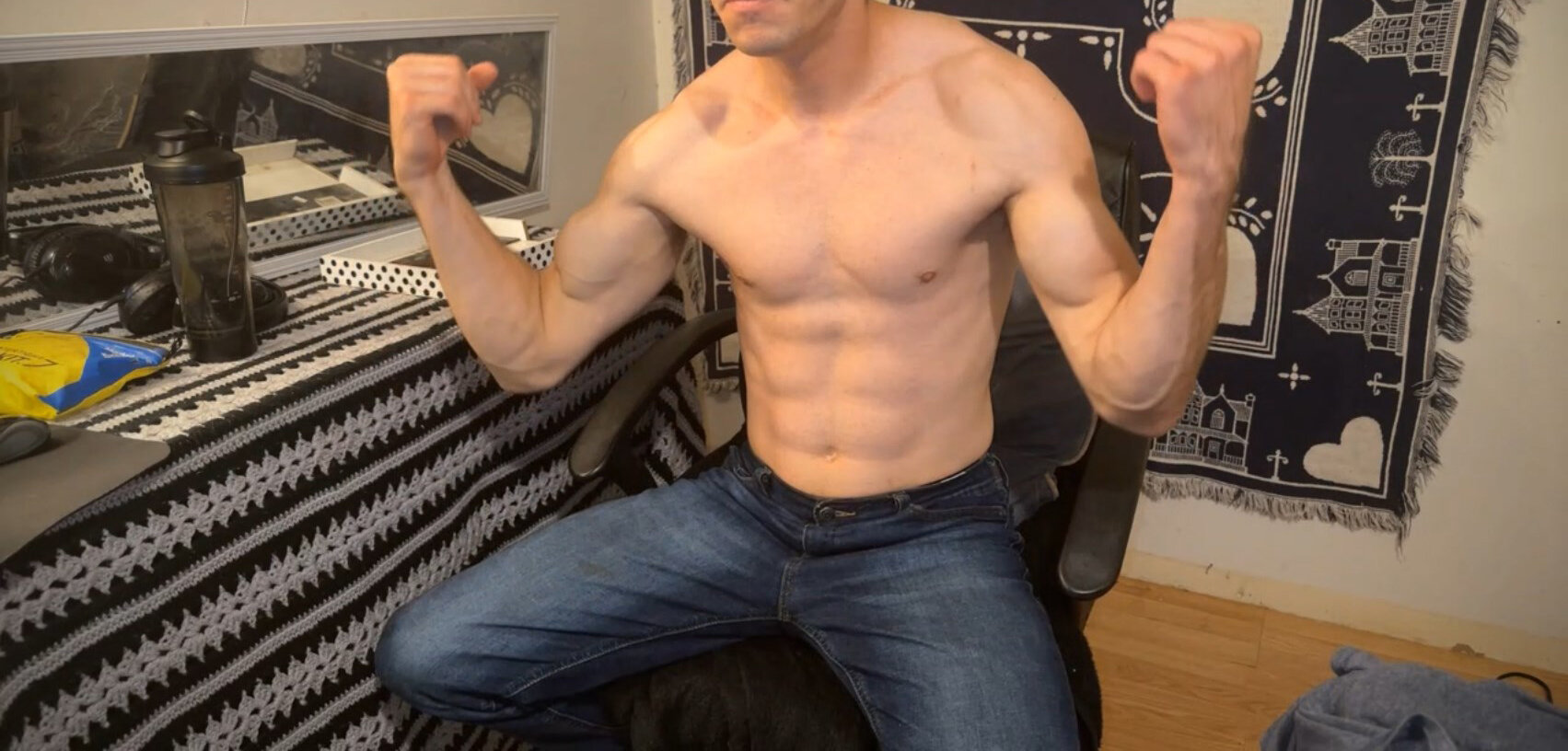 Makemeyours28