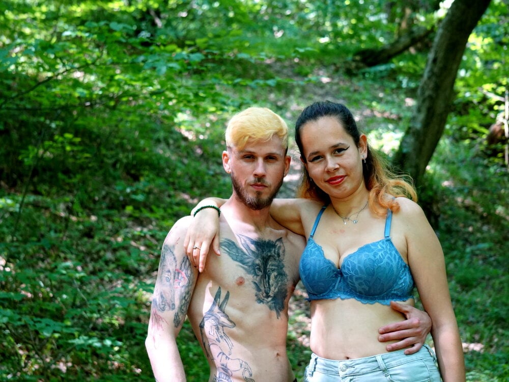 AlphaWolfSex live cam model at StripChat