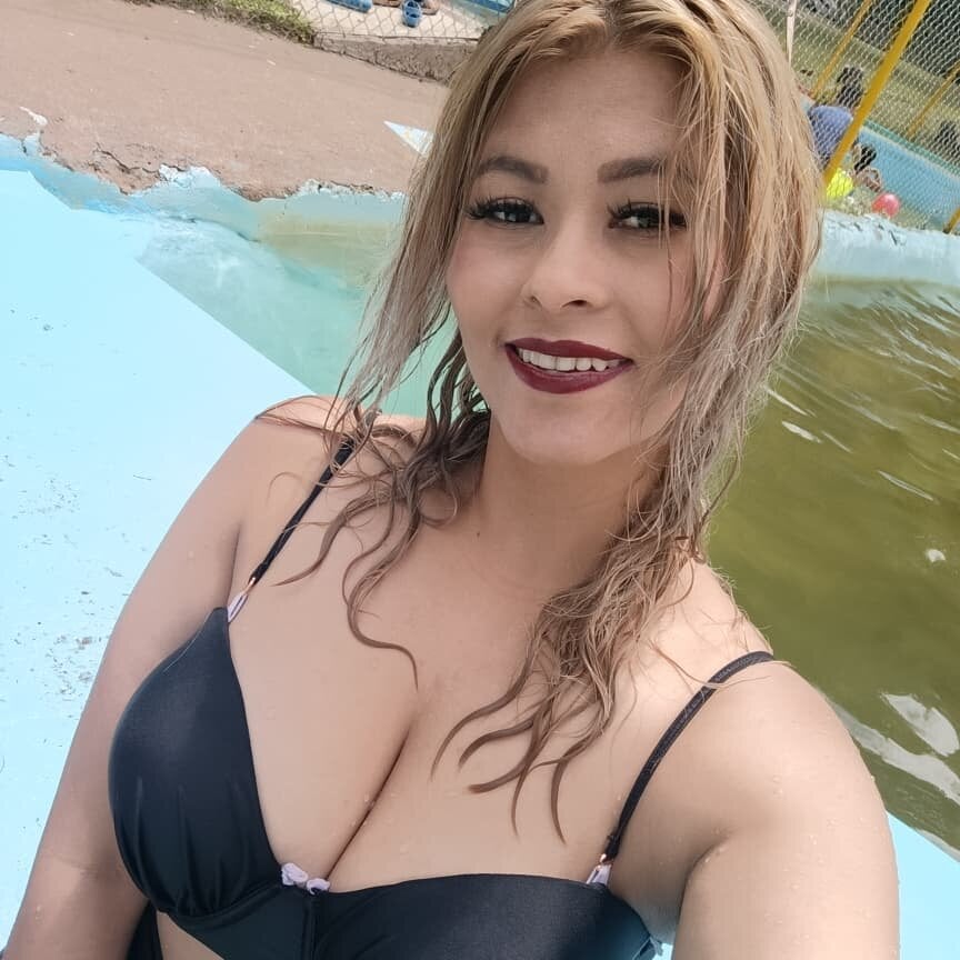 sharlott_3 webcam livesex profile in latina cams