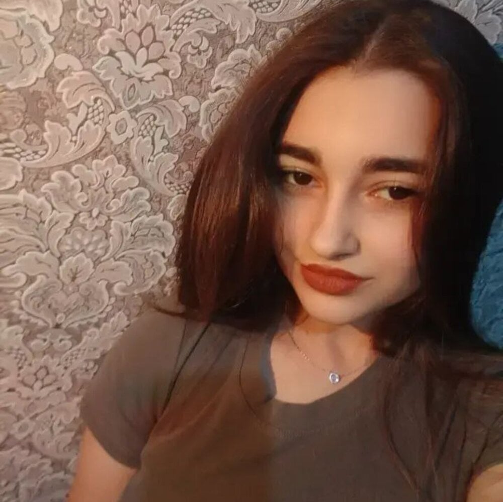 JulianaHartford's Offline XXX Chat