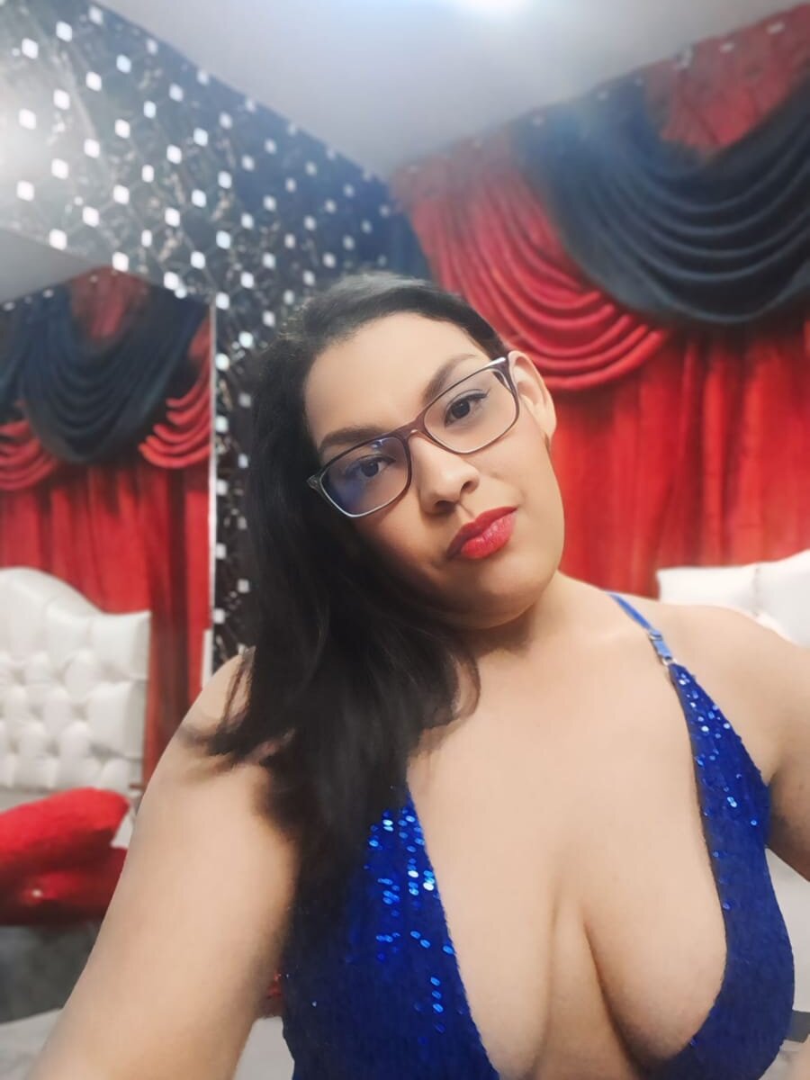 onaircams.com zamariahh livesex profile in ebony cams