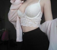 lola_loliii's Offline Chat Room