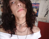 Darknessb0y's Offline Chat Room