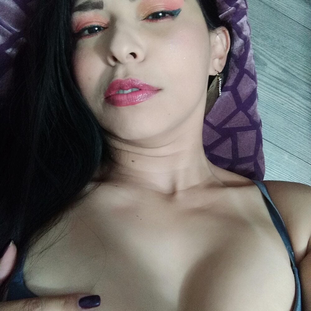 Carolina-Angel profile