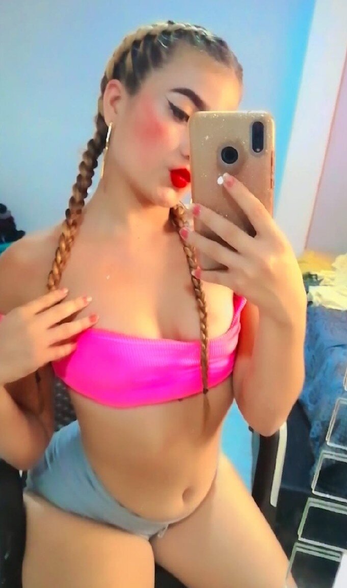_caroline_foxx