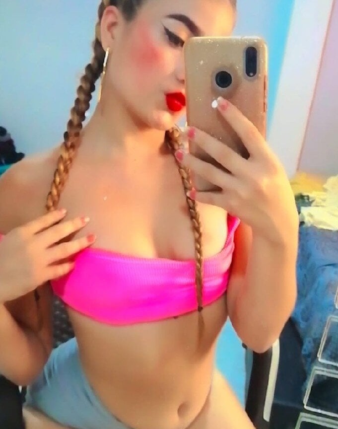 Live sex webcam photo for _caroline_foxx #281617358