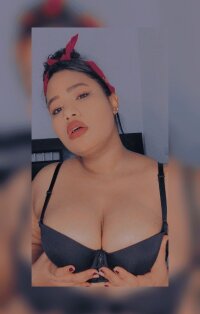 PamelaStone1_'s Offline XXX Chat