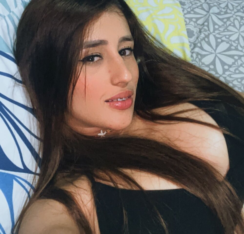 Live sex webcam photo for Kendall_hott_ #286818087