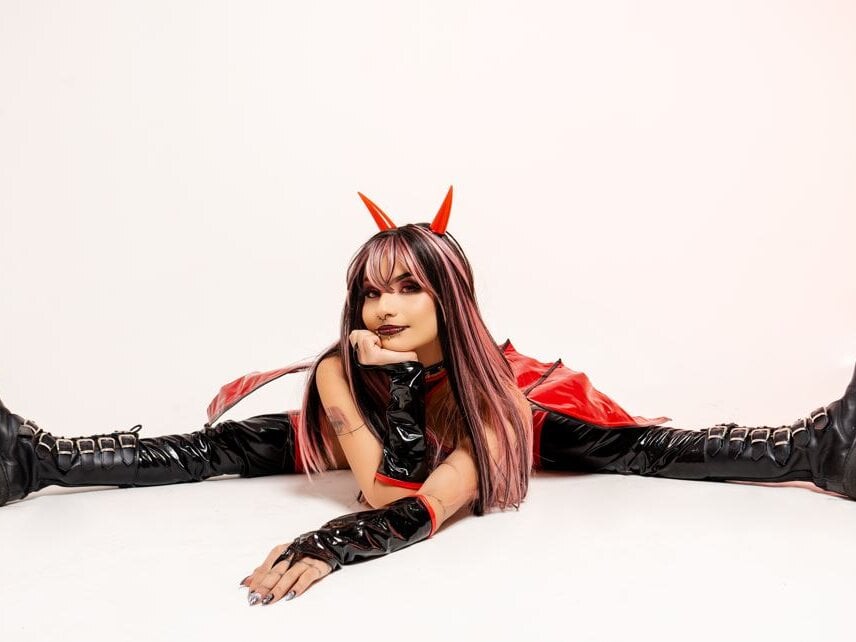 Naomii_Soto's Offline XXX Chat