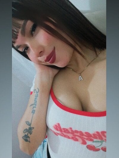 Paris_sexxx Female Smalltitsteens Live Webcam Striptease