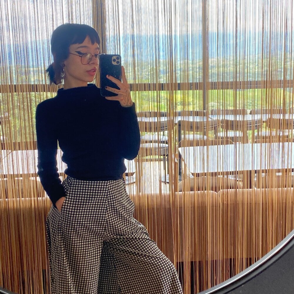 violet_lawrence