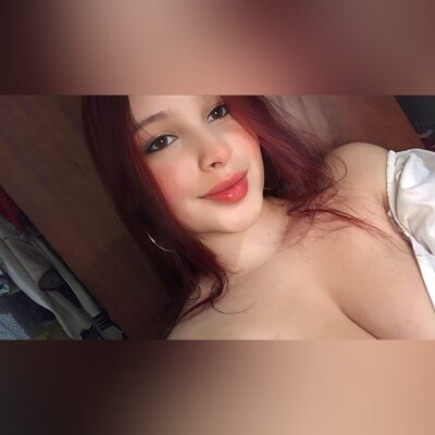emma_lara19_ 🌌 webcam