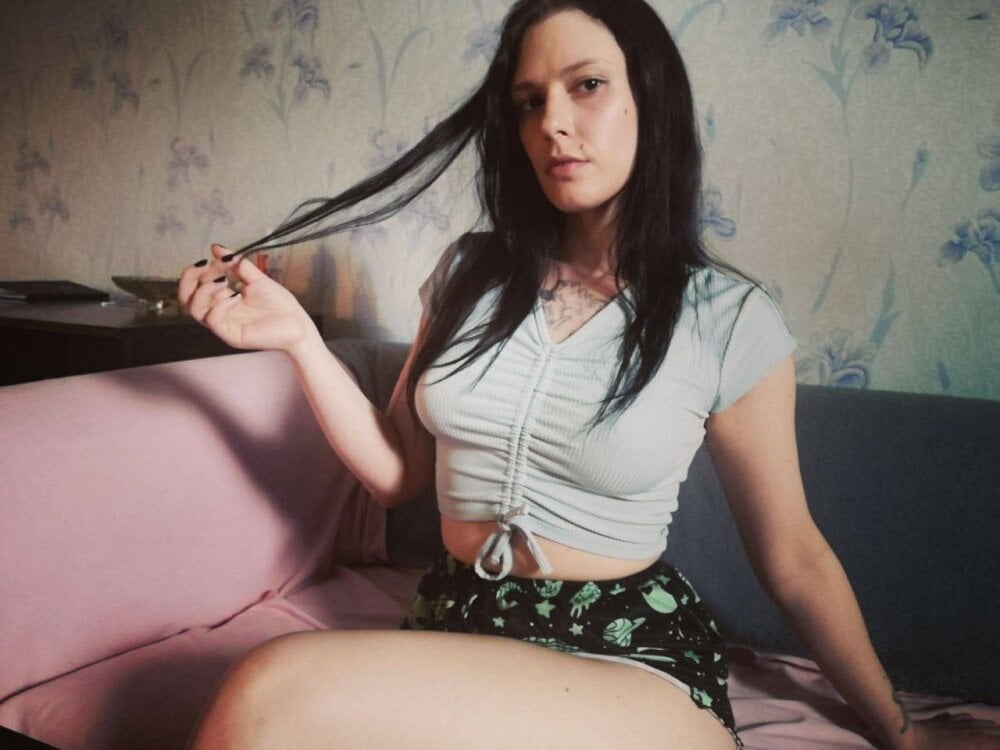 Mira_mooor's Offline XXX Chat