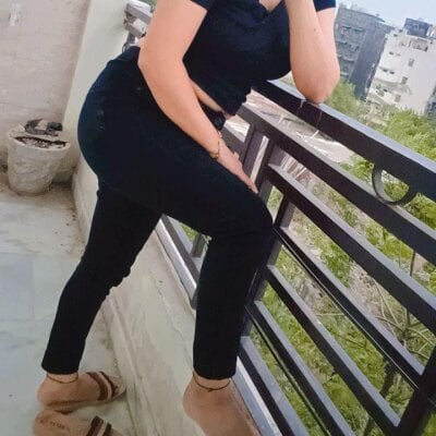 Anamika_24 - topless indian