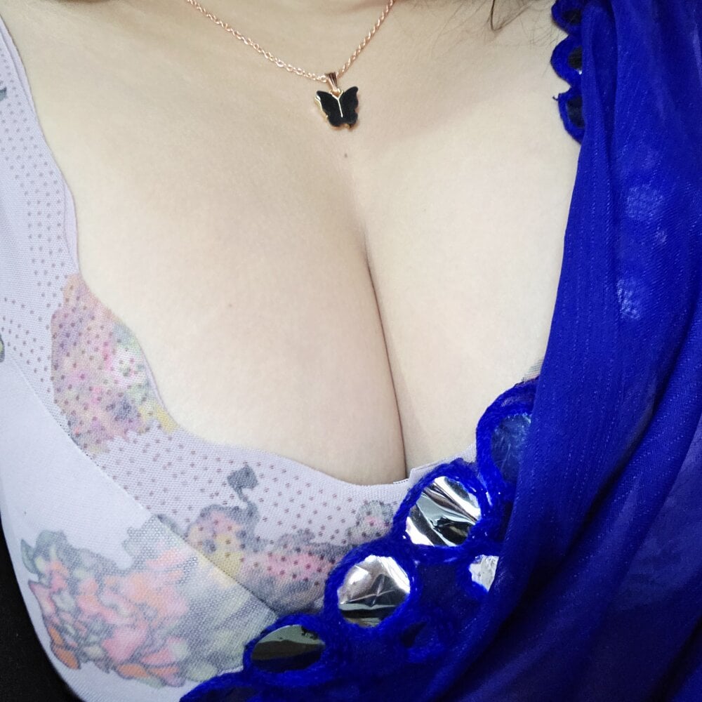 247camsex.com minji_stripgirl livesex profile in between-the-possible-and-the-unforgettable cams