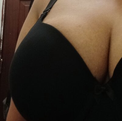 elivecams.com KellyNova456 livesex profile in ethnicityasian cams