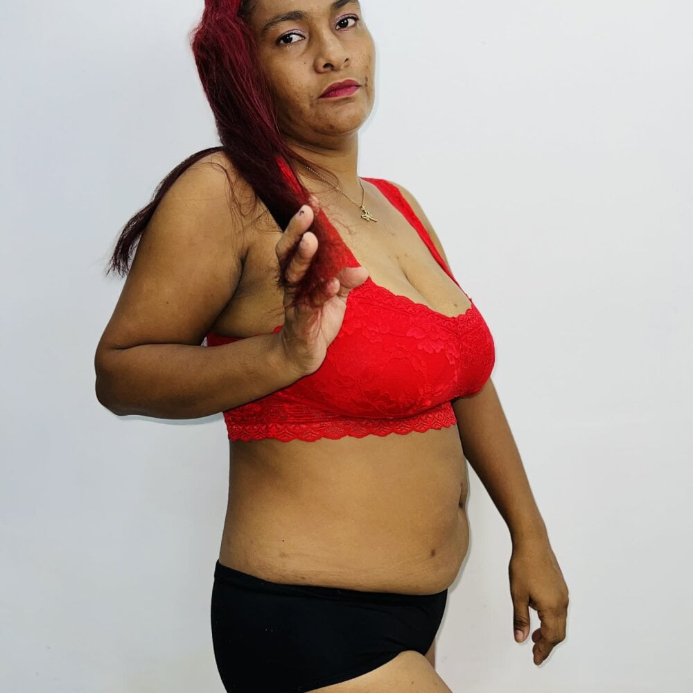 sexcam3d.net karolxs livesex profile in swiss-damn-its-expensive-for-me cams