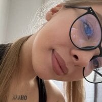 dinaclose's Offline Chat Room