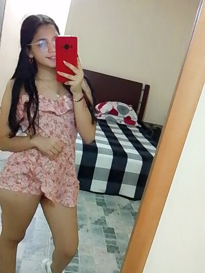 Clovy_ Female Trimmedyoung Free Webcam Strip