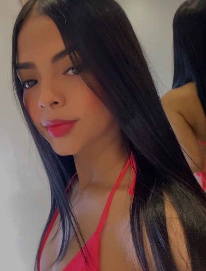vale_cute1's Offline XXX Chat