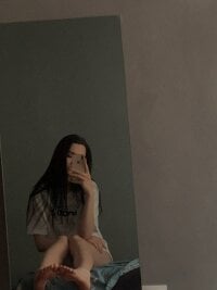 Fanny_lolli's Offline Chat Room